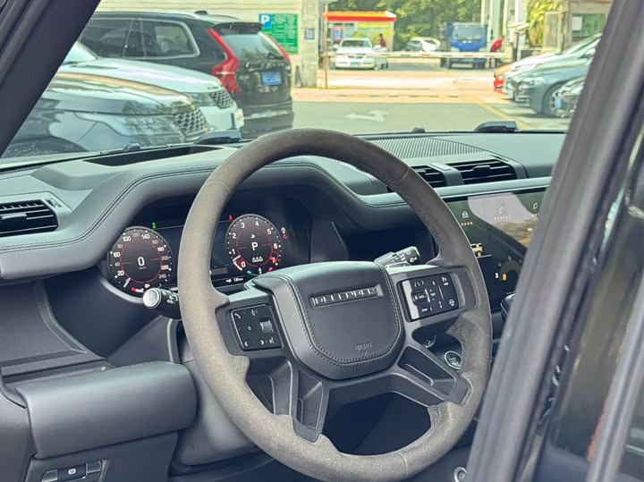 Фото 4 - Land Rover Defender