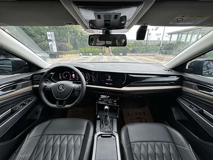 Фото 7 - Volkswagen Passat