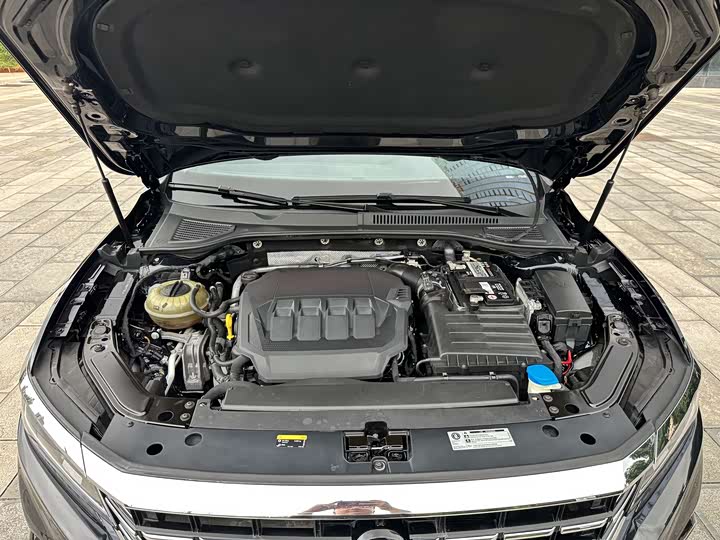 Фото 8 - Volkswagen Passat