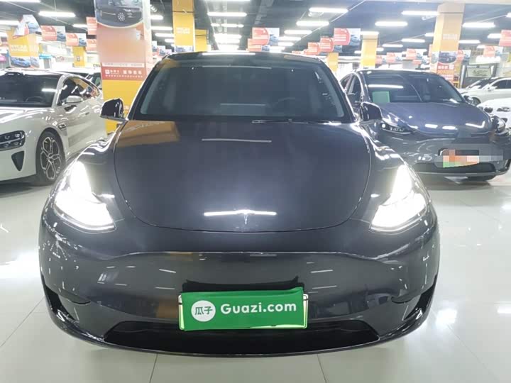 Фото 3 - Tesla Model Y