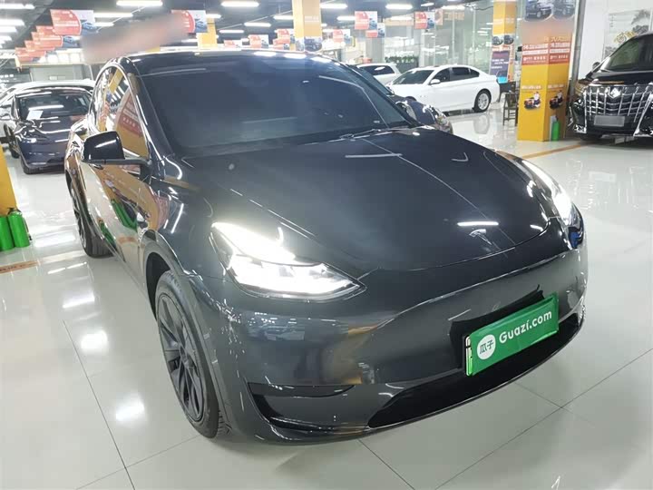 Фото 4 - Tesla Model Y