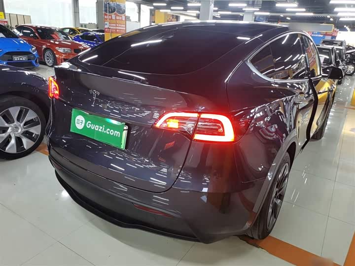 Фото 7 - Tesla Model Y