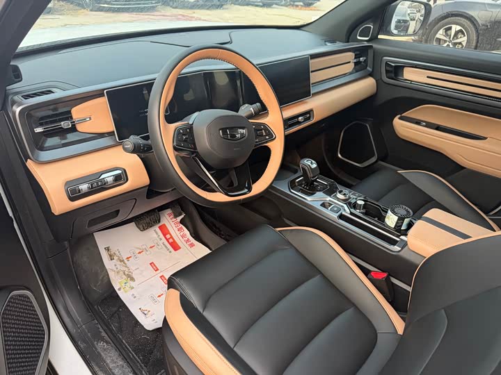 Фото 7 - Geely Icon