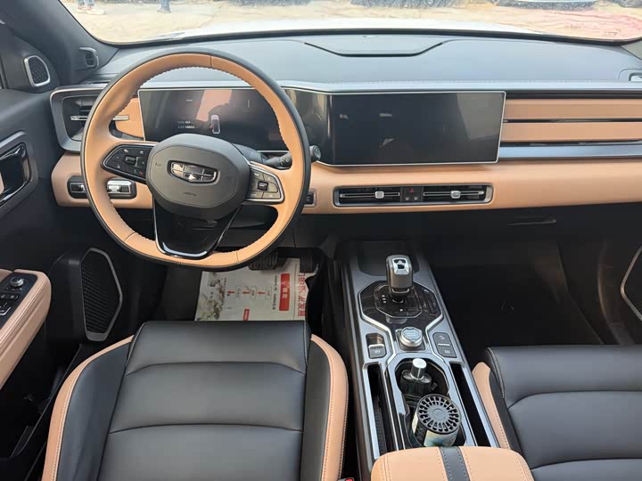 Фото 8 - Geely Icon