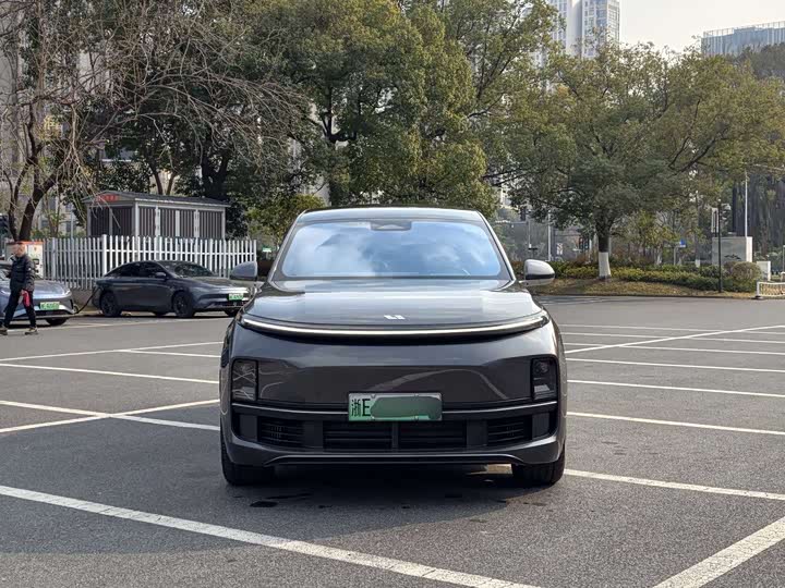 Фото 2 - LiXiang L8