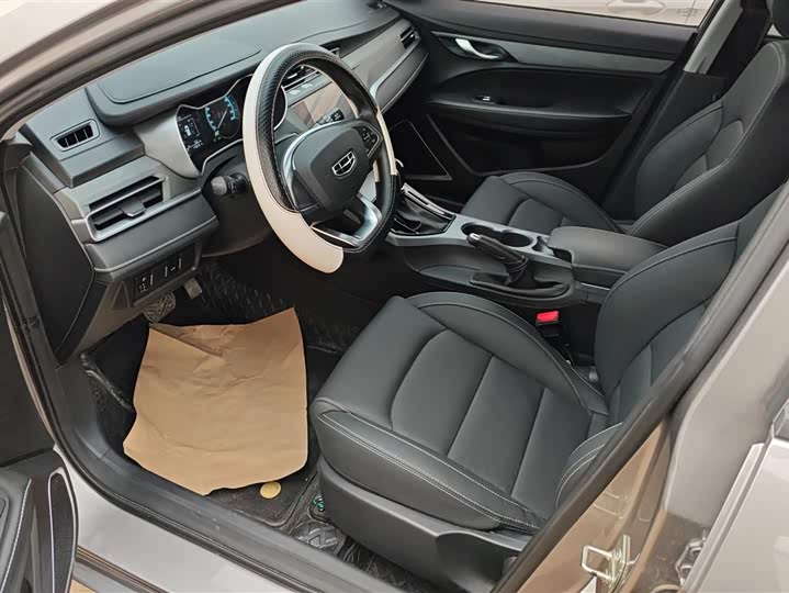 Фото 9 - Geely Emgrand