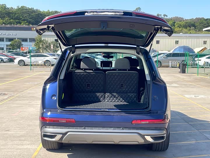 Фото 7 - Audi Q7