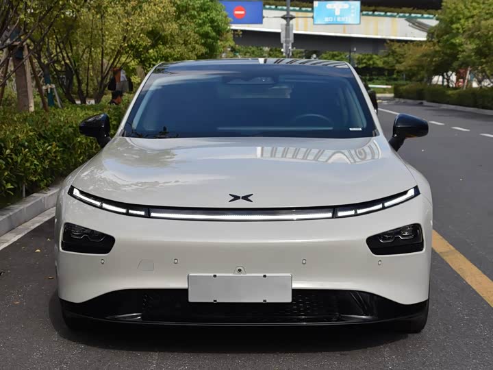 Фото 4 - XPeng P7