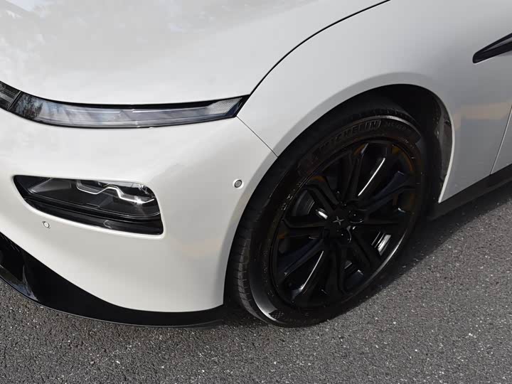 Фото 6 - XPeng P7