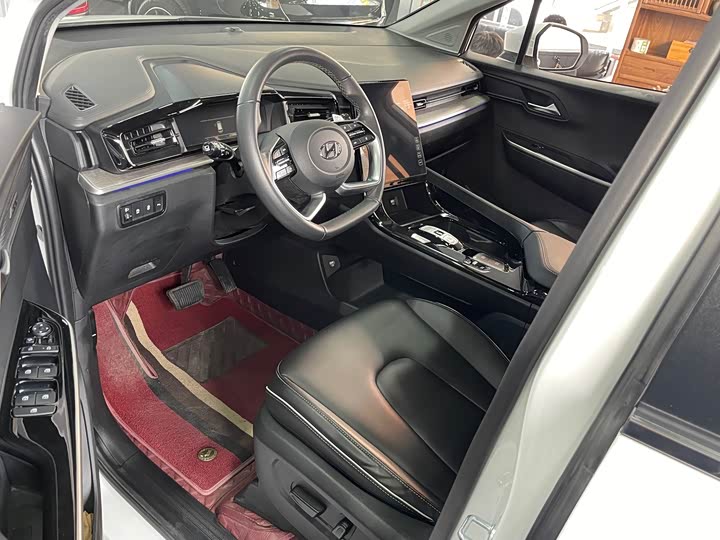 Фото 3 - Hyundai Custo