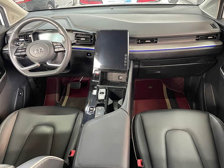 Фото 4 - Hyundai Custo