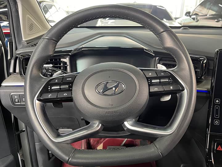 Фото 7 - Hyundai Custo