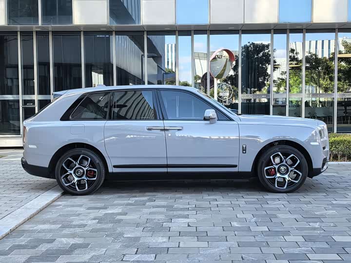 Фото 5 - Rolls-Royce Cullinan
