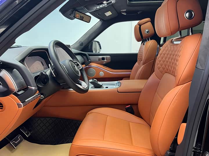 Фото 2 - Tank 700 Hybrid