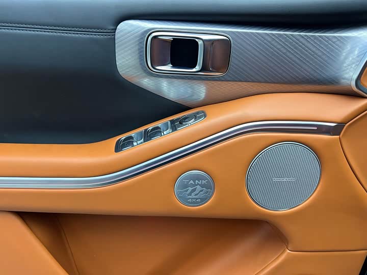 Фото 5 - Tank 700 Hybrid