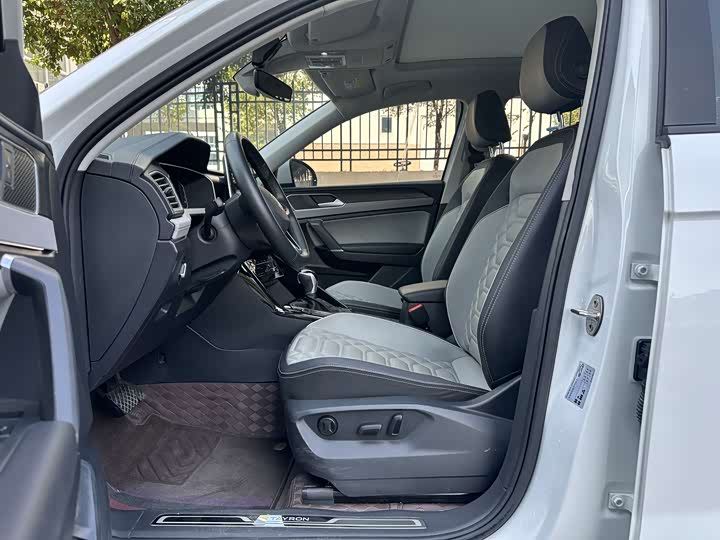 Фото 9 - Volkswagen Tayron