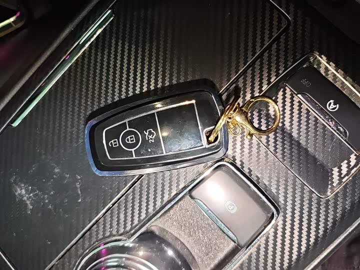 Фото 9 - Ford Mondeo