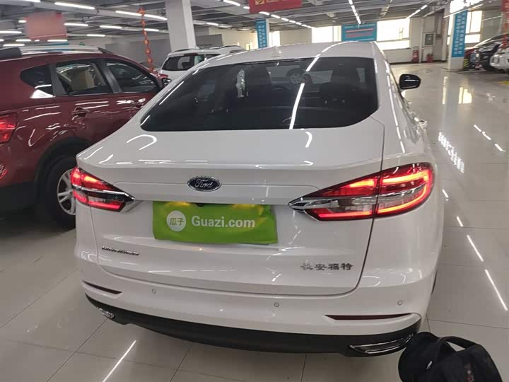 Фото 6 - Ford Mondeo