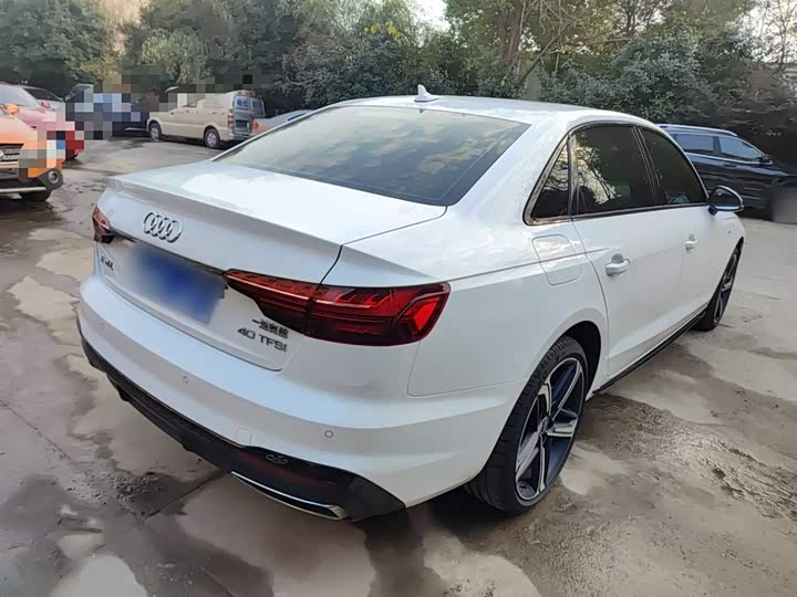 Фото 7 - Audi A4L