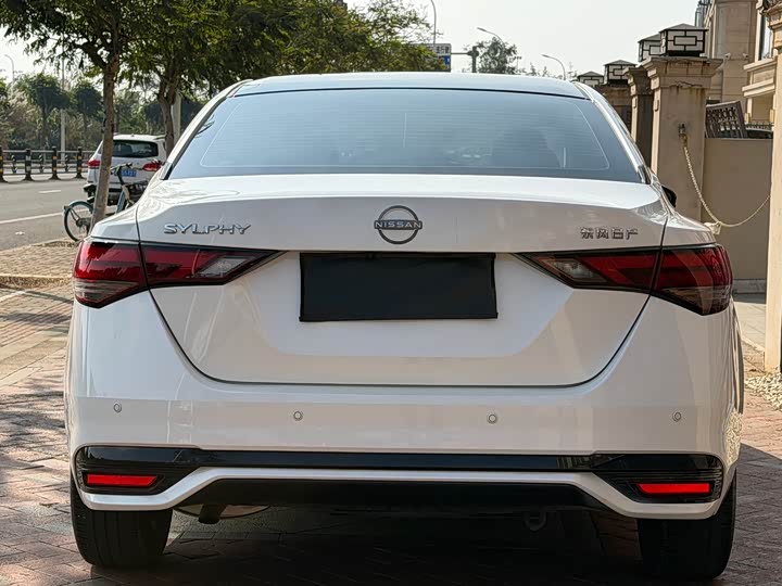 Фото 8 - Nissan Sylphy