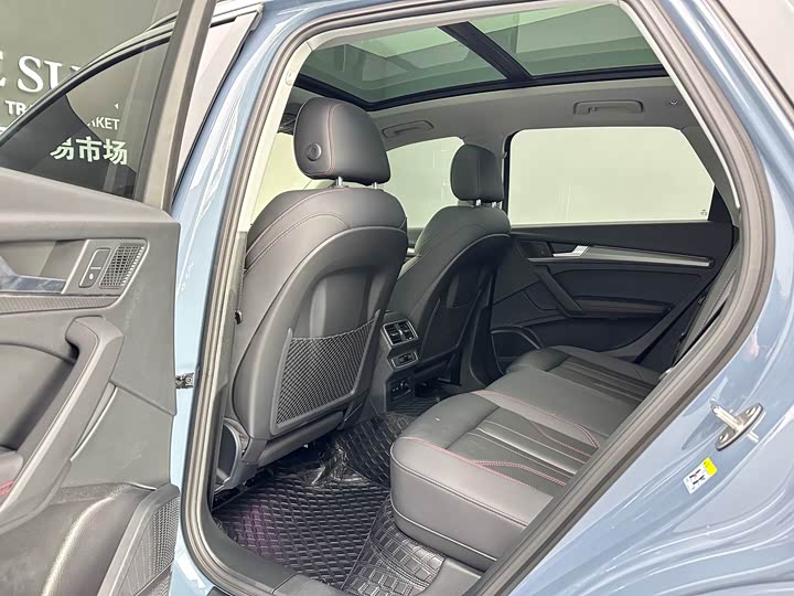 Фото 6 - Audi Q5L