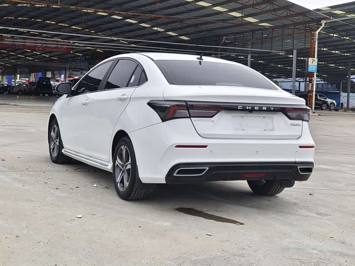 Фото 5 - Chery Omoda S5 (Arrizo 5 Plus)