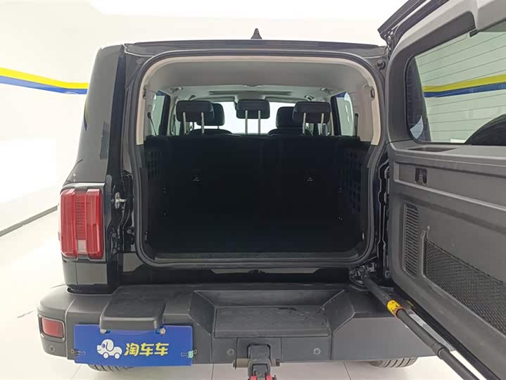 Фото 4 - Tank 300