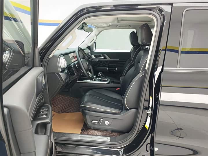 Фото 9 - Tank 300