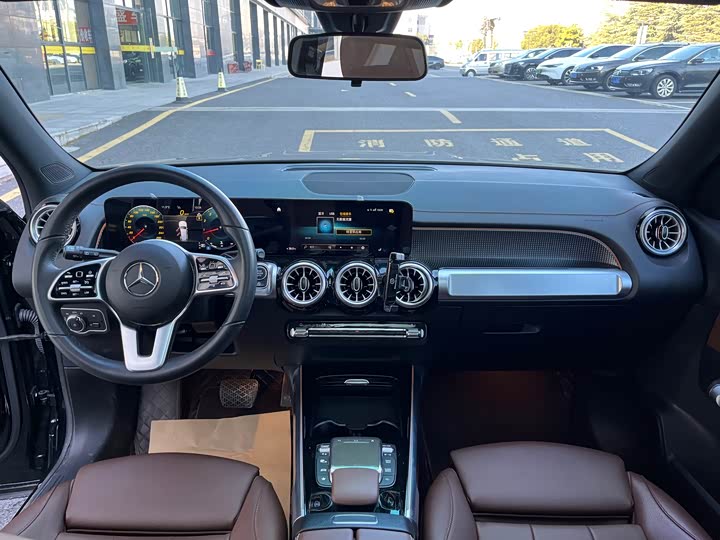 Фото 6 - Mercedes-Benz GLB-Class