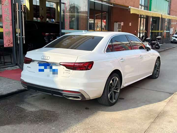 Фото 7 - Audi A4L