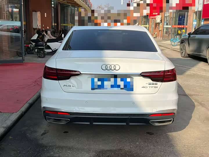 Фото 8 - Audi A4L