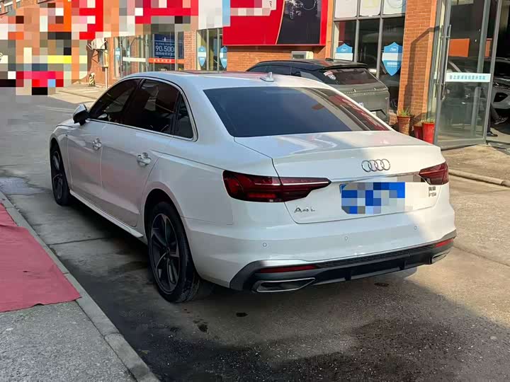 Фото 9 - Audi A4L