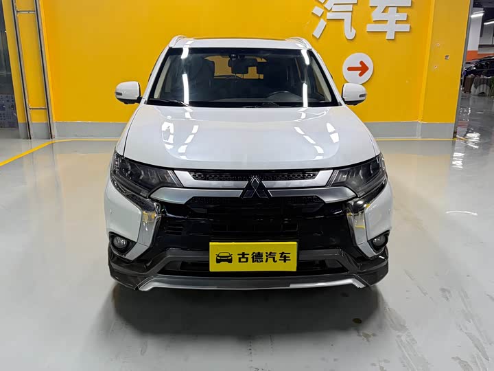 Фото 2 - Mitsubishi Outlander