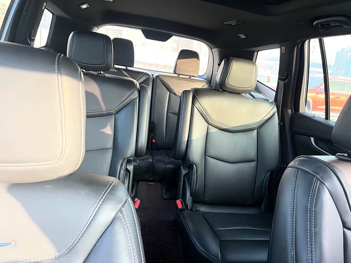 Фото 7 - Cadillac XT6