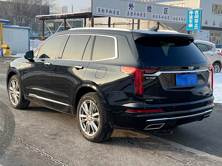 Фото 8 - Cadillac XT6