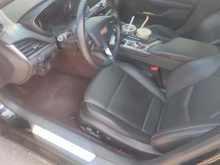 Фото 9 - Cadillac CT5