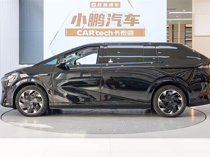 Фото 3 - XPeng X9