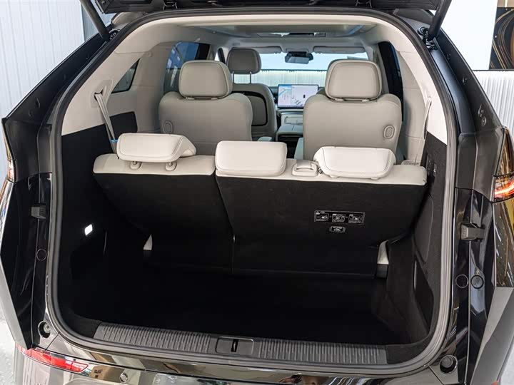 Фото 9 - XPeng X9