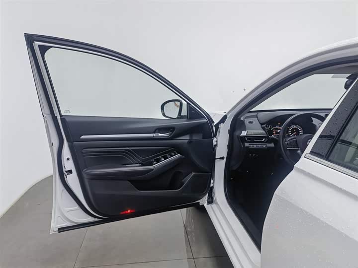 Фото 8 - Nissan Teana