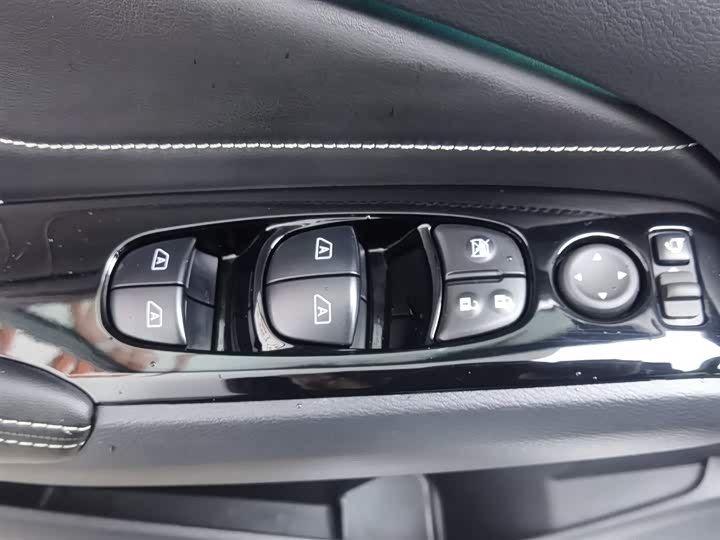 Фото 9 - Nissan Teana