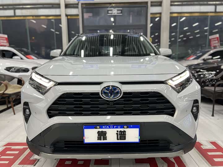 Фото 2 - Toyota RAV4