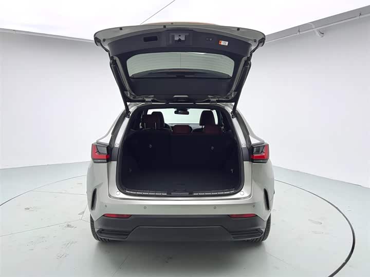 Фото 8 - Lexus NX