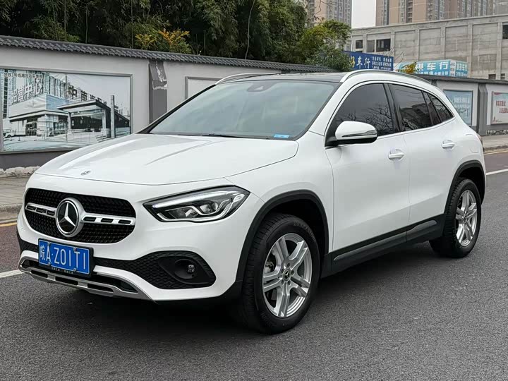 Фото 1 - Mercedes-Benz GLA-Class