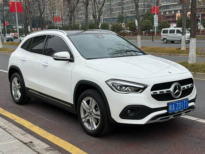 Фото 3 - Mercedes-Benz GLA-Class