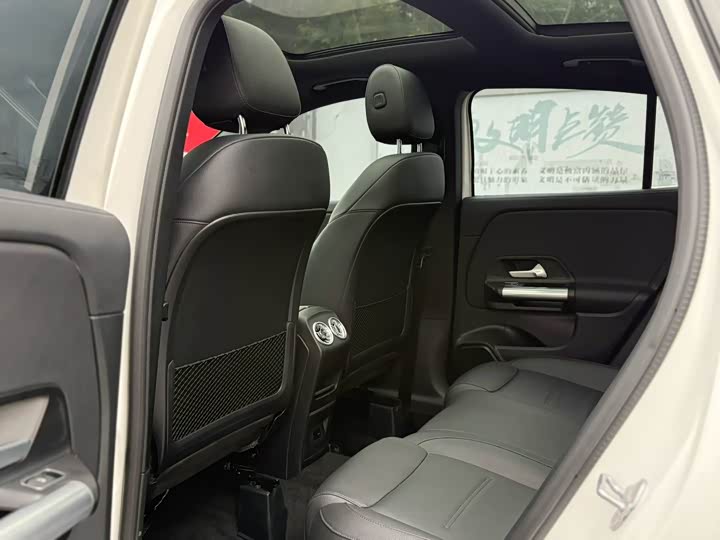 Фото 6 - Mercedes-Benz GLA-Class