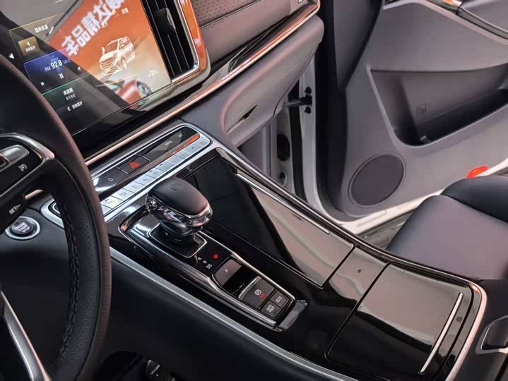 Фото 7 - GAC Trumpchi M8