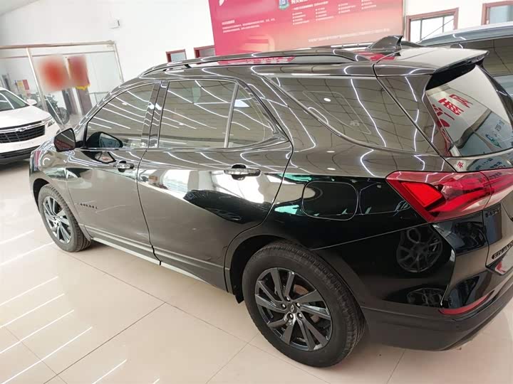 Фото 5 - Chevrolet Equinox