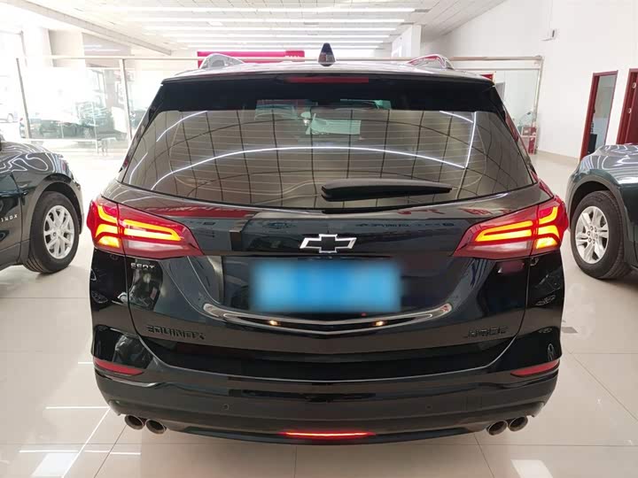 Фото 6 - Chevrolet Equinox