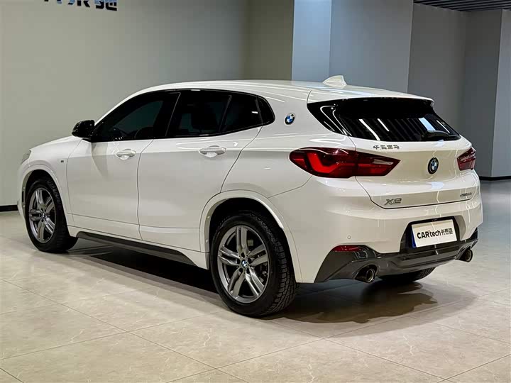 Фото 6 - BMW X2