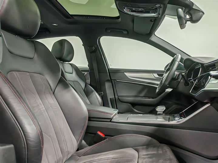 Фото 8 - Audi A6L